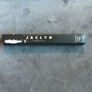 Jaclyn NEW Poutspoken Lip Liner Crayon NO RULES .042 Oz / 1.2 g